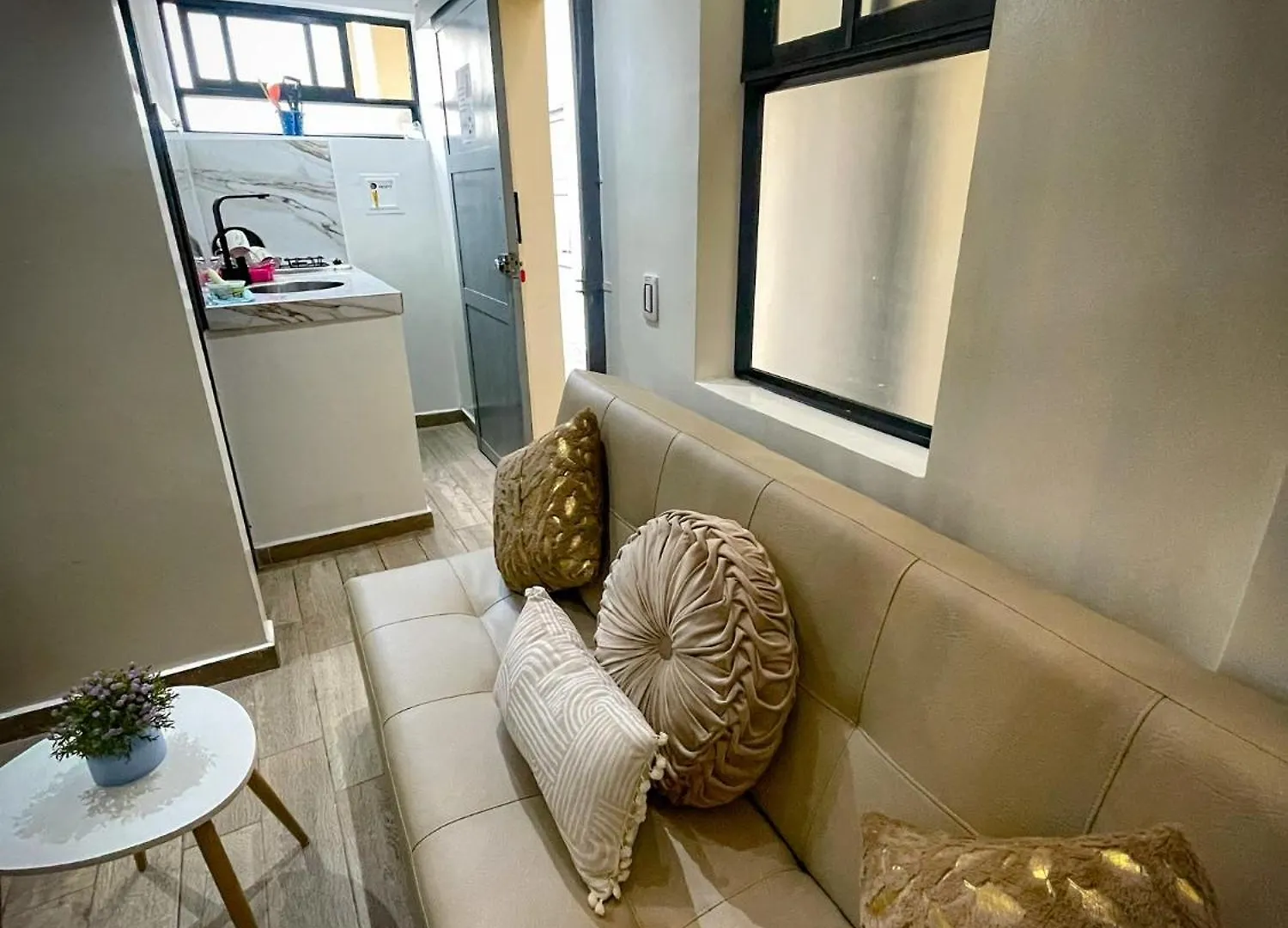El Nido Apt De Doble Piso Estadio La 70 Laurles Medellín Appartamento